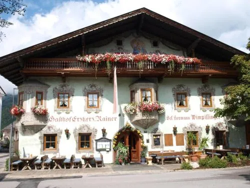 Gasthof Erzherzog Rainer - Zimmer und Ferienwohnung in Kössen, Österreich