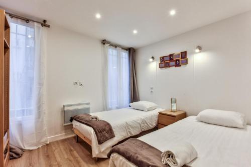 14 Luxury Flat Eiffel Design 1 - image 6