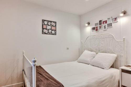 14 Luxury Flat Eiffel Design 1 - image 11