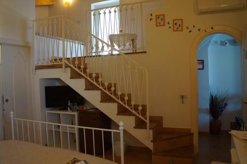 Double or Twin Room with Sea View image 9