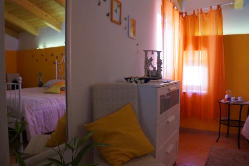 Double or Twin Room with Sea View image 5