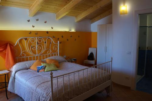 Double or Twin Room with Sea View image 10