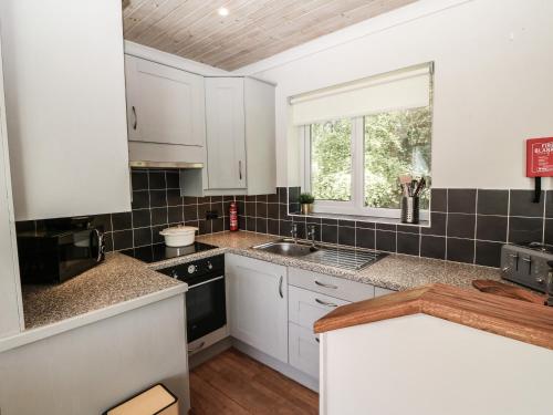 22 Glyn Y Mor in Llanbedrog