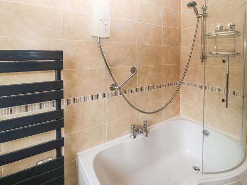 22 Glyn Y Mor in Llanbedrog