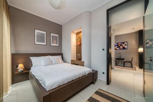ORANGEHOMES 130 m2 APT with fantastic view to river Danube