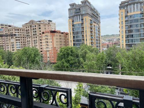 LES SUITES D'ARMENIE