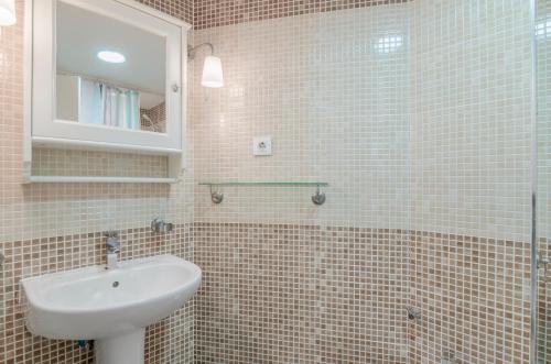 Cross Check Descalzas Reales Apartment