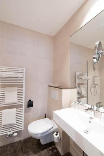 Standard Triple Room image 10