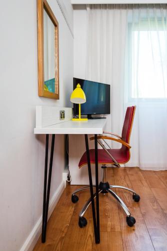 ibis Styles Crewe - image 11