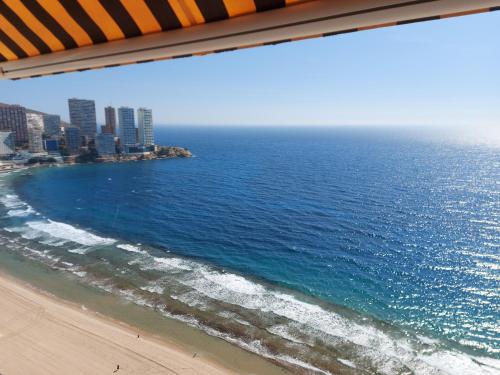 BENIDORM, Las Damas, primera linea de playa de Levante