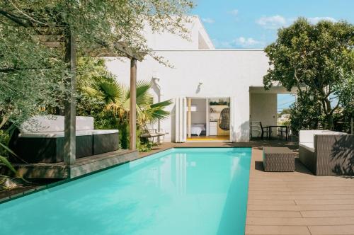 Kamakura Private Pool & Sauna Villa - Casablanca Pool House, Kamakura