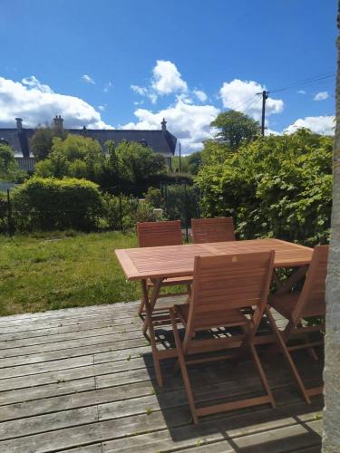 Duplex lumineux avec jardin et terrasse vue sur château proche Omaha Beach et Bayeux