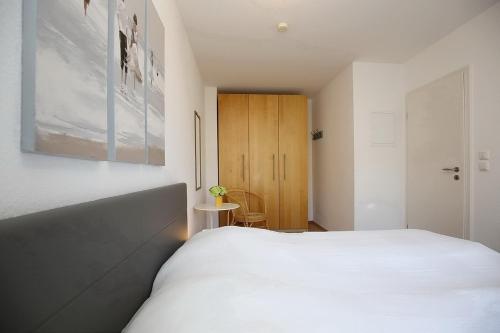 Apartment with Balcony image 10