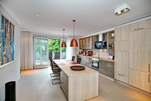 ห้องครัว, Linden-Palais Wohnung 37 in บัด โดเบรัน