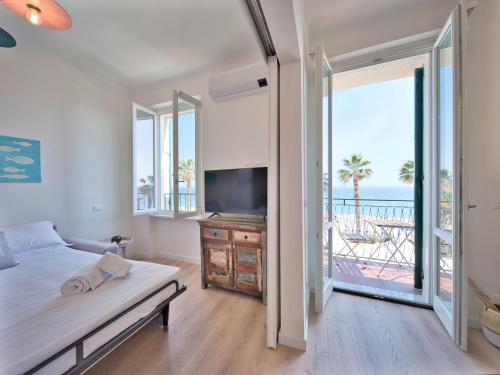  Medusa Apartment - Lungomare in Finale Ligure