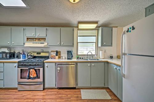 Scenic Cielo Vista 6 Mi to Elephant Butte! - main image