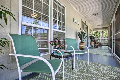 Cloud 9 On The Coast Less Than 1 Mi to Beach!