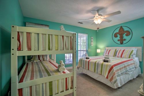 Cloud 9 On The Coast Less Than 1 Mi to Beach!