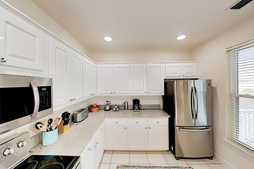 Exceptional Vacation Home in Gulf Shores home - image 3