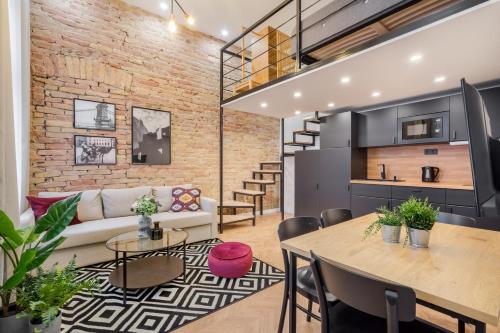 K33- Boutique Apartments, Best Location, by BQA 3