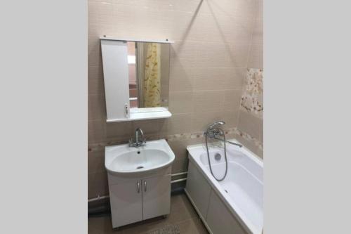 Kvart Hotel - Однокомнатная квартира на улице Куликова 59! - image 2