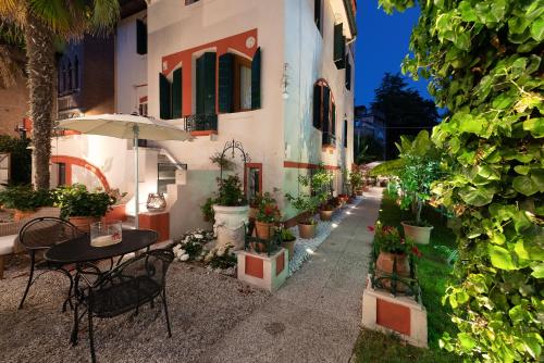 Exterior view, Hotel-Villa Stella in Lido