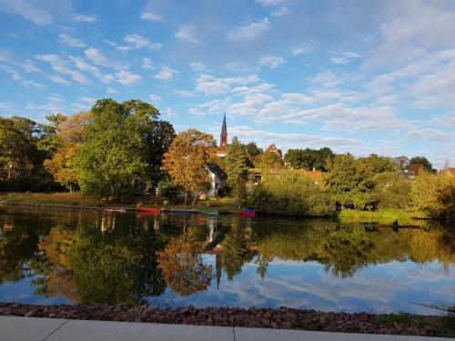 Tipp - Halle idyllisch am Fluss - Apartment - Kröllwitz