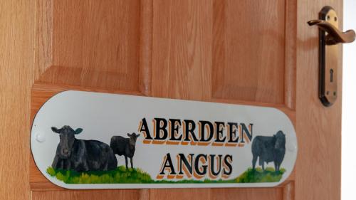 Creeghduff Lodge Room Type - Double Room with Private Bathroom