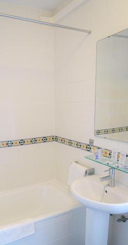 Hostal La Calzada - image 9