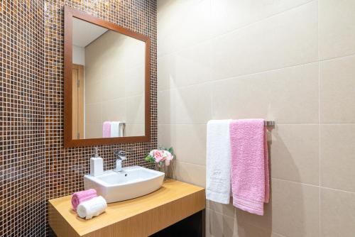 Luxurious Apartment Funchal - Casa Valentina - Rent2U, Lda