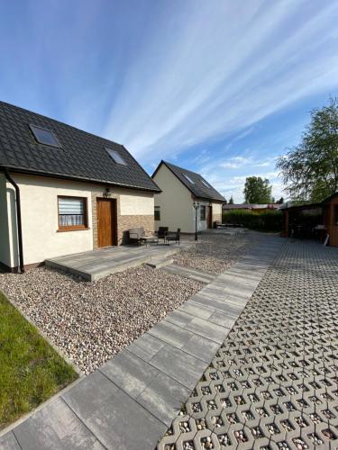 2 bedrooms, 4 beds