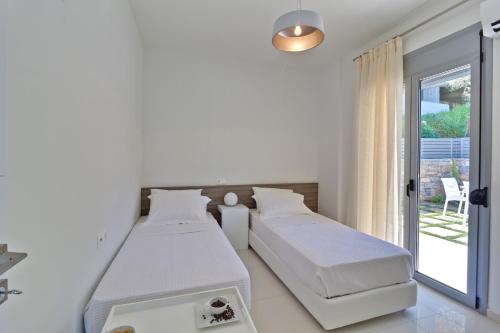 Villa with Private Pool image 6