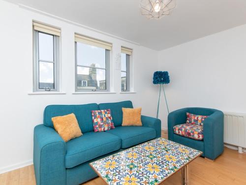 Bright modern one bed apartment - Bath city centre - Pass the Keys, Bath