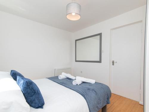 Bright modern one bed apartment - Bath city centre - Pass the Keys, Bath (photo 8)