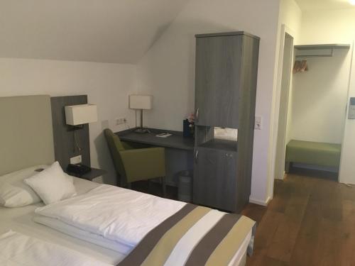Hotel am Schloss - image 8