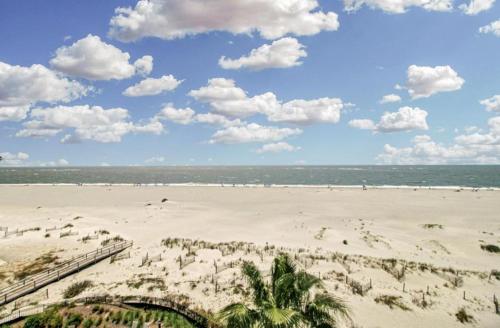 518 Seascape - image 6