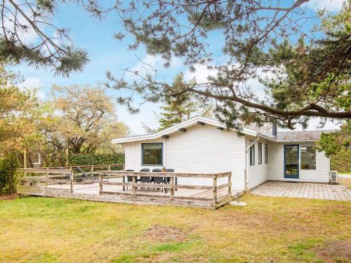 6 person holiday home in B rkop