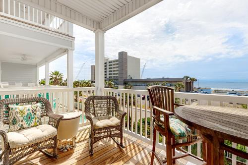 Folly Me to the Beach! - main image
