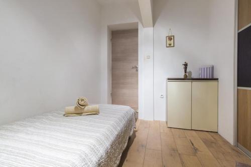 Apartments by the sea Tribunj, Vodice - 4174