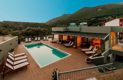  Artemis House in Parga