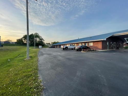 Embassy Inn - Hohenwald in Hohenwald, USA