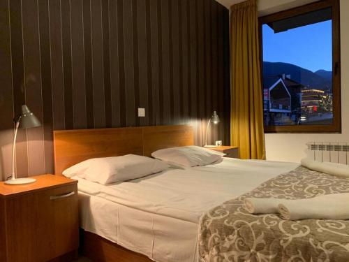 Room in Guest room - StayInn Granat Apartments - next to Gondola Lift Bansko