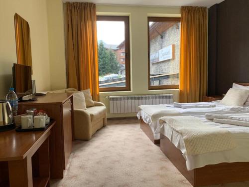 Room in Guest room - StayInn Granat Apartments - next to Gondola Lift