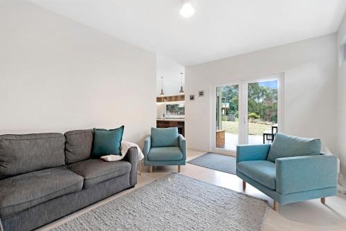 Relax at Ridgeway - Native Bushland Views