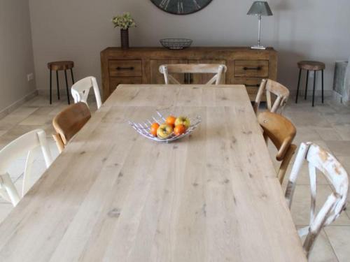 Gîte Versailleux, 5 pièces, 8 personnes - FR-1-493-126 cottage Saint-Éloi