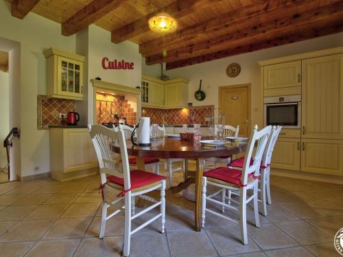 Gîte Hauteville-Lompnes, 4 pièces, 8 personnes - FR-1-493-128 gîte à louer Chaley