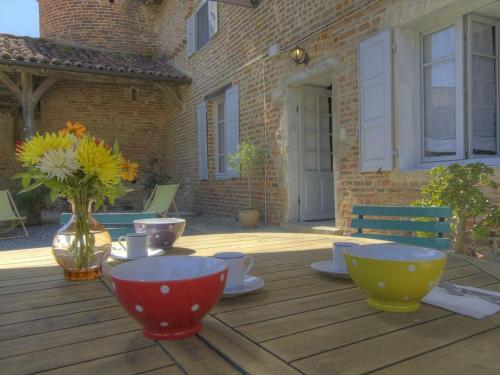 Gîte Chanoz-Châtenay, 3 pièces, 5 personnes - FR-1-493-111 cottage Romans