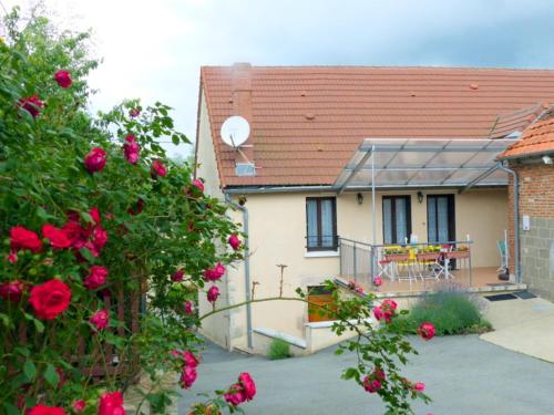 Gite Louroux-de-Bouble, 4 bedrooms, 12 persons - FR-1-489-214 gîte à louer Forêt de Château Charles