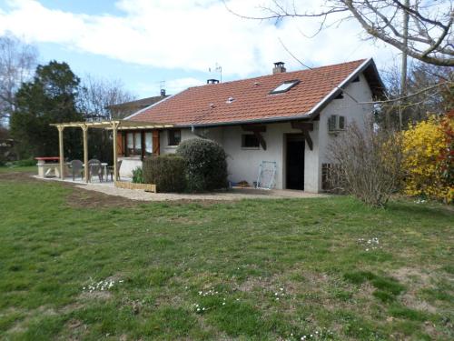 Gîte Villette-sur-Ain, 3 pièces, 5 personnes - FR-1-493-73 cottage Saint-Éloi