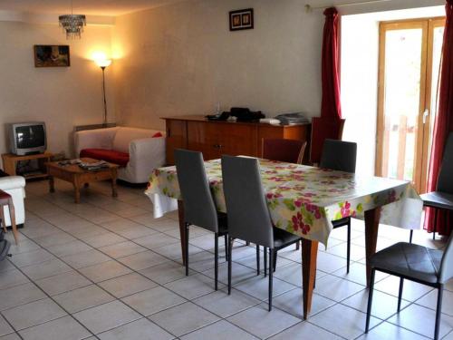 Gîte La Terrasse-sur-Dorlay, 3 pièces, 5 personnes - FR-1-496-70